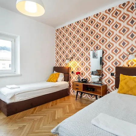 Vintage Vibe Rooms, Metro Politechnika By Urban Wake *